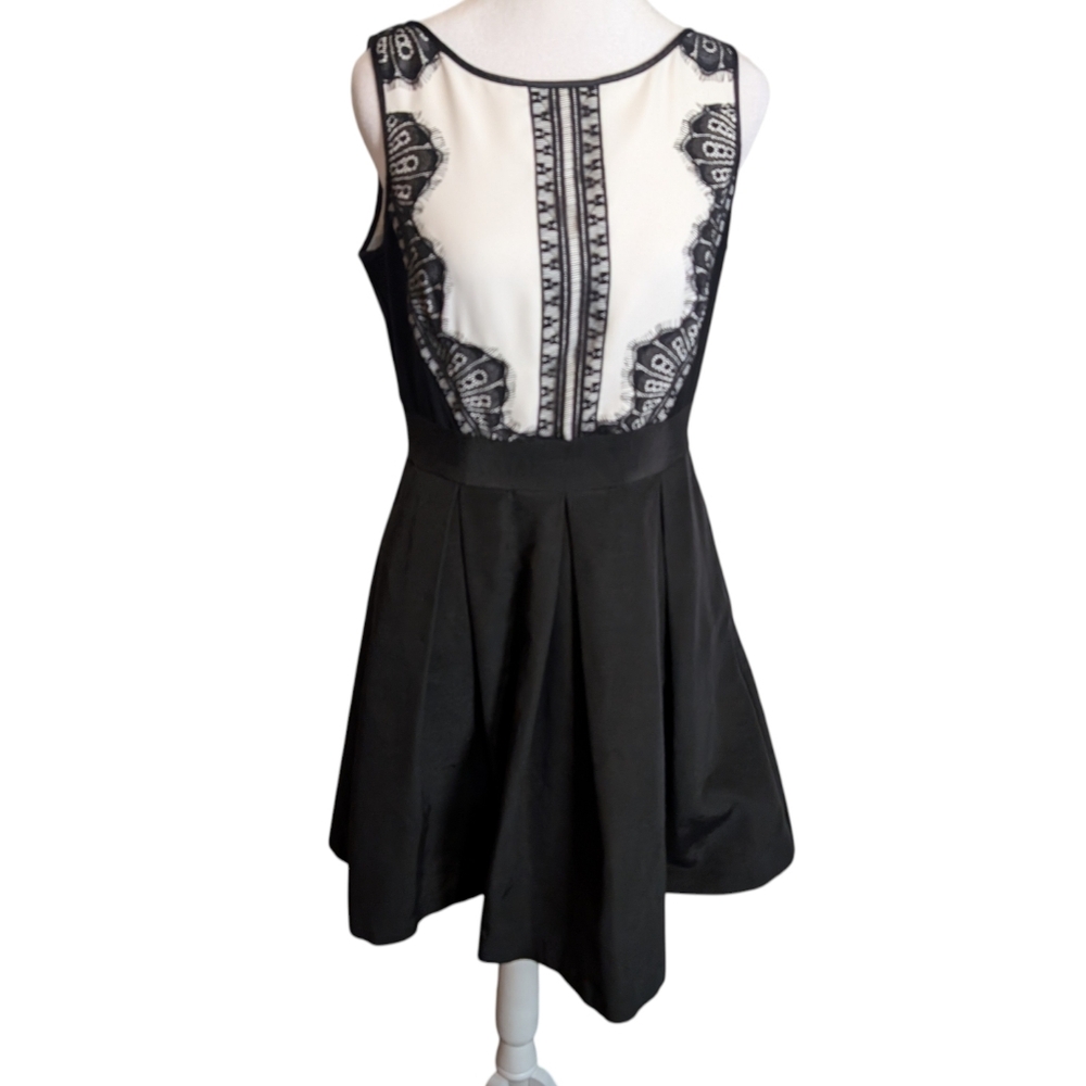 White House Black Market Black and Cream Party Dress‎ with Lace Trim SZ 8